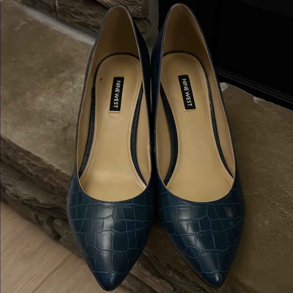 Nine West Dark Green Croc-Patterned Heels